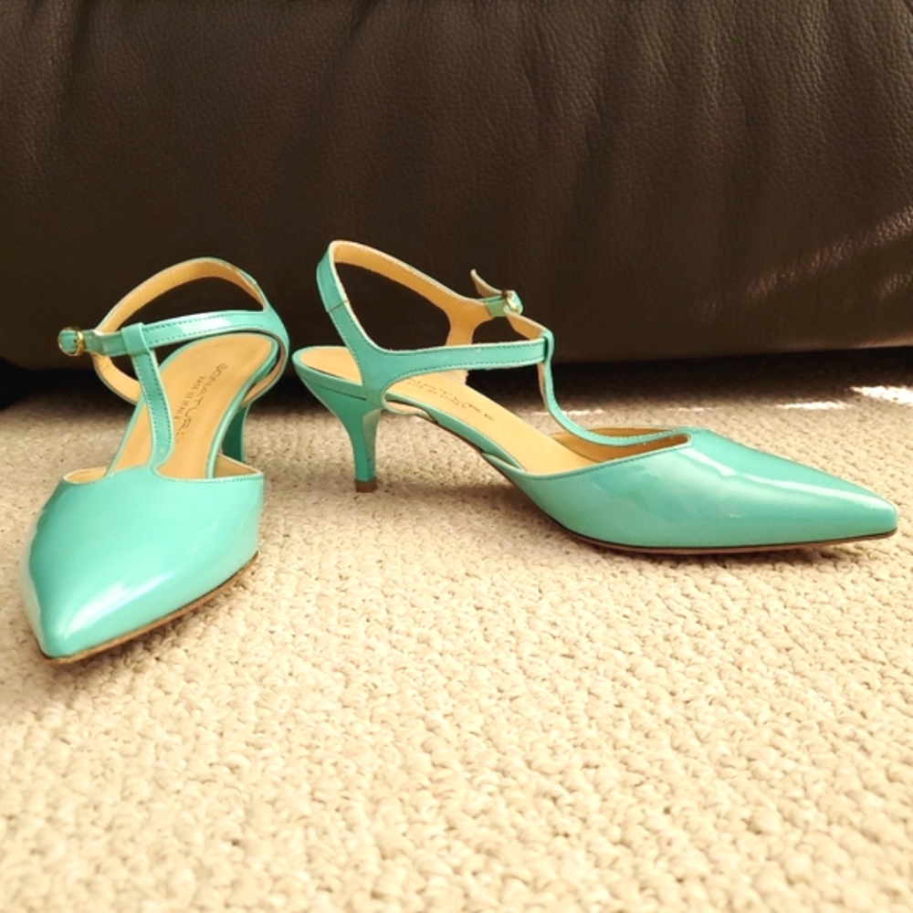 Signature patent leather turquoise blue green t-strap heels Italy 37, 6, 6.5